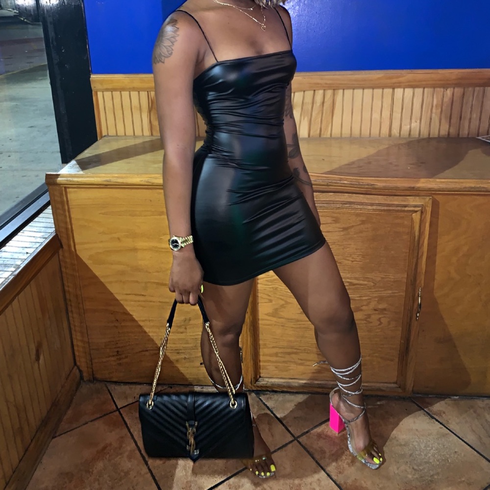 Black mini Dress